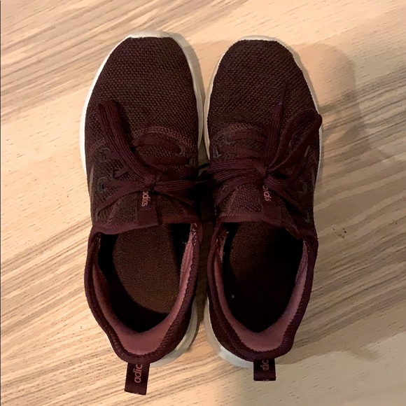 Maroon size 8 Adidas - Picture 2 of 2